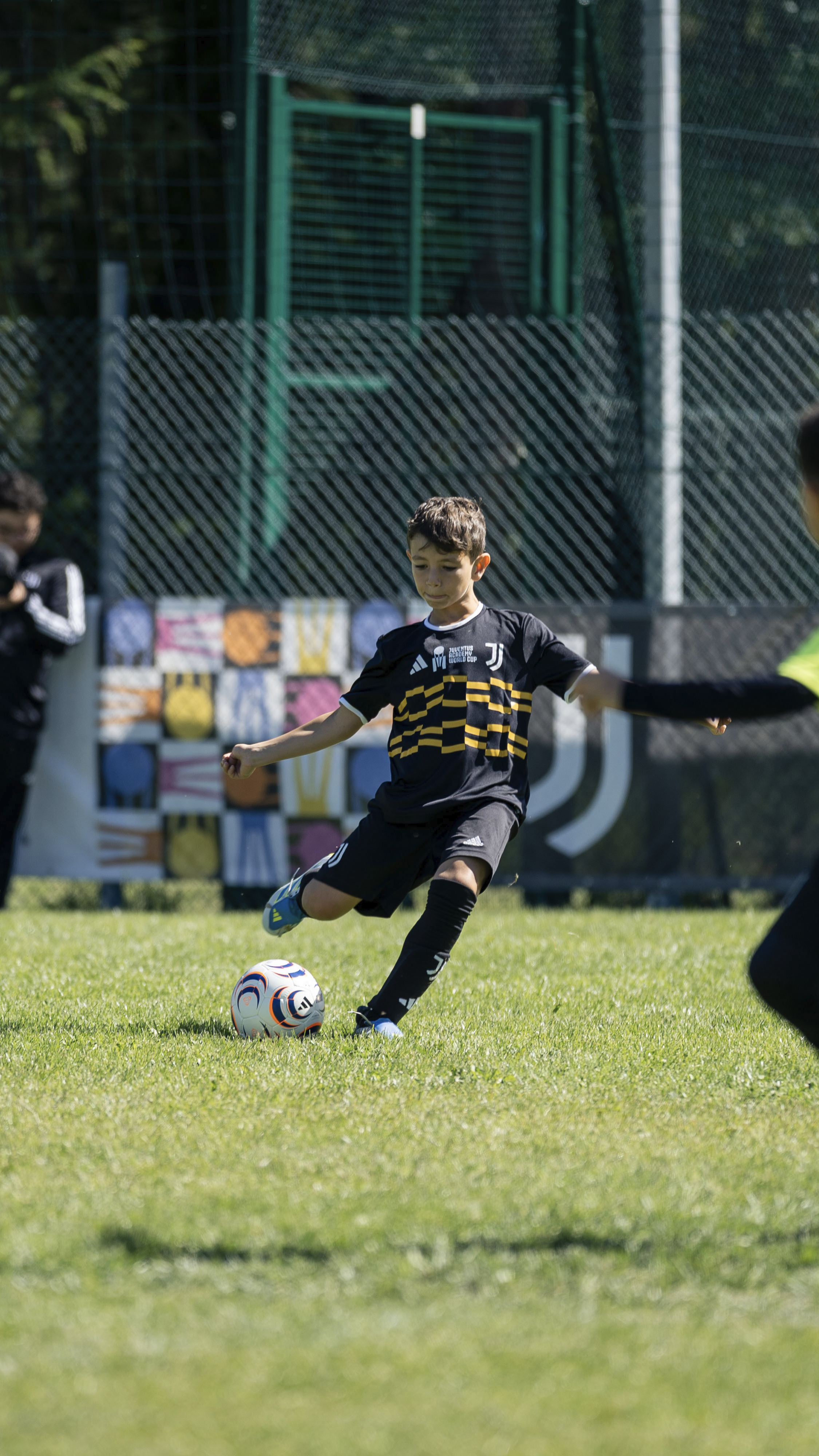 Giovani calciatori durante la Juventus Academy World Cup '26